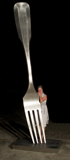 Serve - stainless, 14’ high